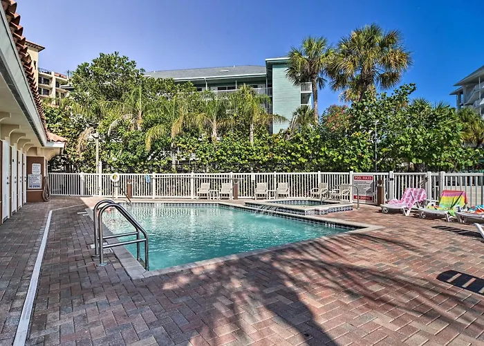 8th Floor Penthouse, Walk To Clearwater * Clearwater Beach