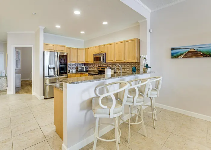 8th Floor Penthouse, Walk To Clearwater * Clearwater Beach